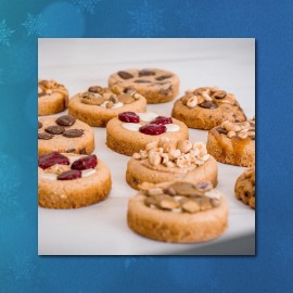 Atelier de pâtisserie avec Nils où chaque participant réalise son propre gâteau avec tout le matériel fourni