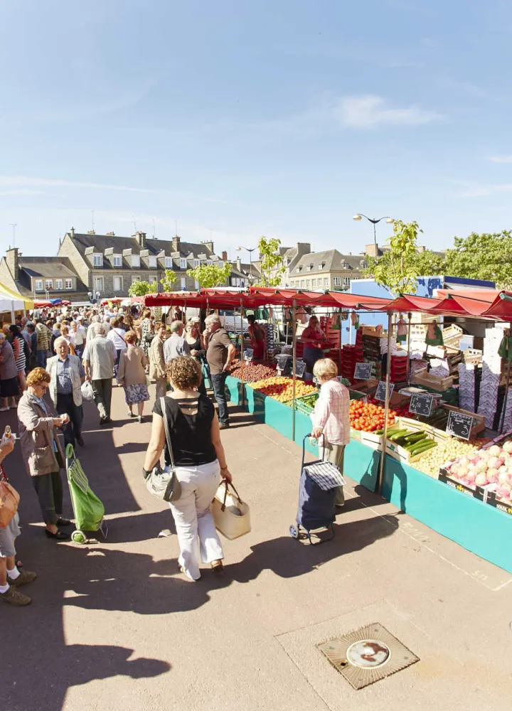 marché de St-Hilaire-du-Harcouët