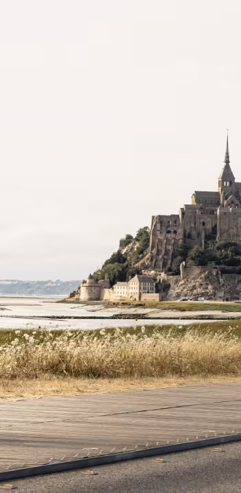 Mont Saint-Michel - c - Veloscenie_Un Monde a velo (1)-1920w.jpg