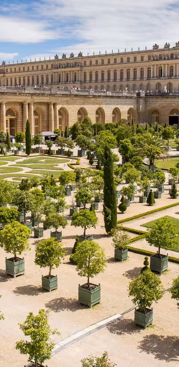 L'Orangerie du château de Versailles et ses jardins à la française, étape emblématique de la Véloscénie