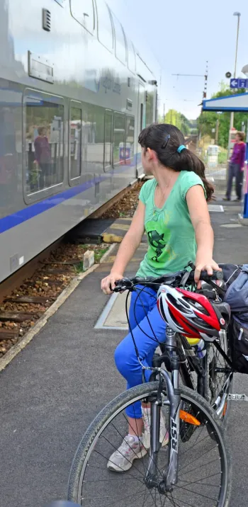 st_piat_gare_jda1630.jpg