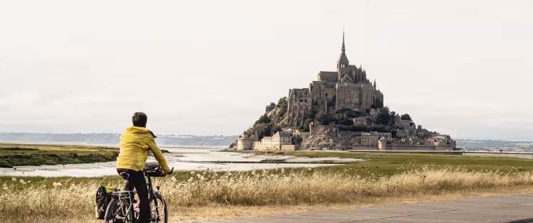 Mont Saint-Michel - c - Veloscenie_Un Monde a velo (1)-1920w.jpg