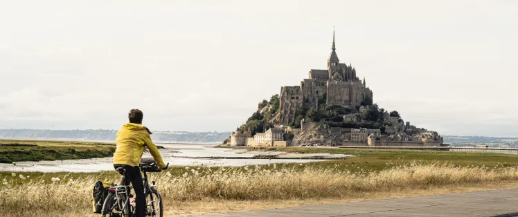 Mont Saint-Michel - c - Veloscenie_Un Monde a velo (1)-1920w.jpg