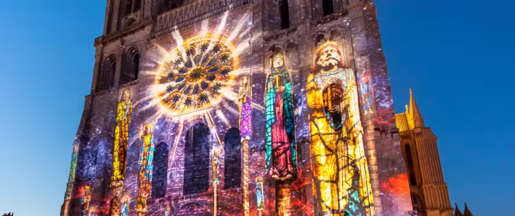 Spectacle de sons et lumières sur la cathédrale de Chartres