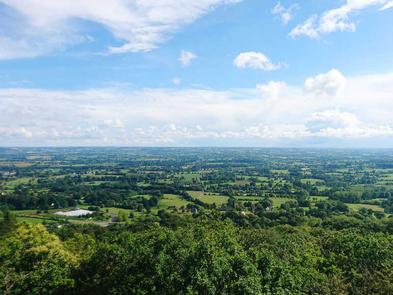 Vue du promontoire de Domfront